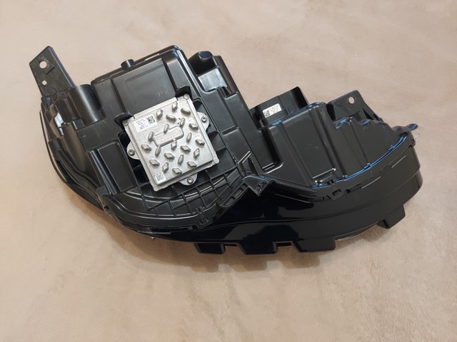 KT4Z13008AX FORD Правая фара купить в Львов