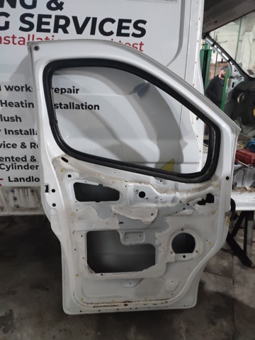 Пассажирская передняя дверь 7751478601 RENAULT