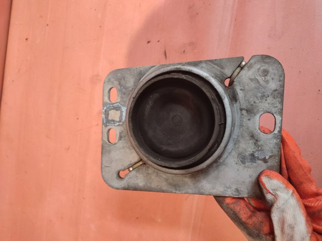 8200411257 RENAULT Правая подушка двигателя купить в Тернополь