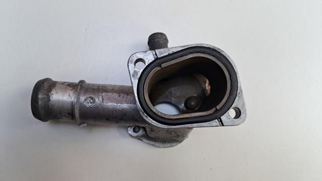 Водопроводная труба Volkswagen Passat B5