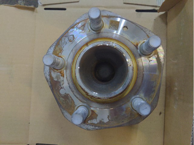 Ступицы передних колес 104412200E Tesla Model