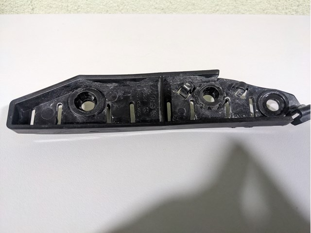 108418200E Tesla Model Кронштейн бампера переднего внешний правый купить в Украина
