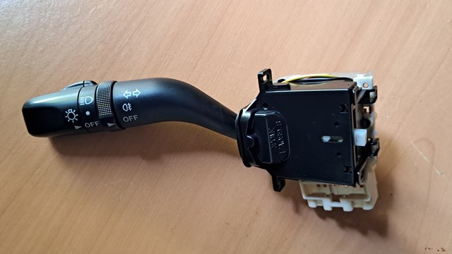 Подрулевой переключатель левый 17A089 MAZDA