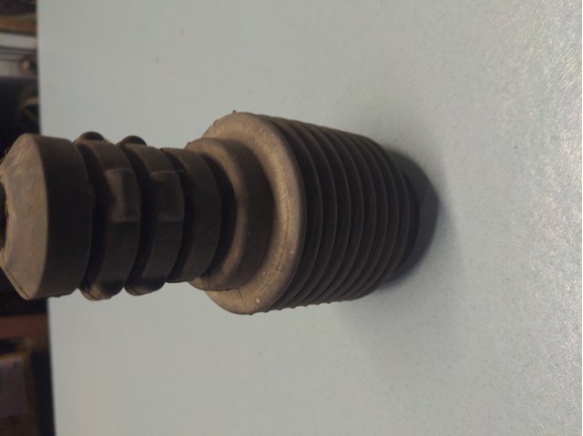Пыльник стойки передней 8200040073 RENAULT