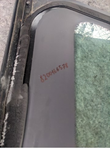 Стукло багажника, правое 8200166578 RENAULT