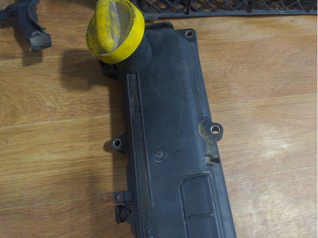 8200608952 RENAULT Клапанная крышка купить в Запорожье