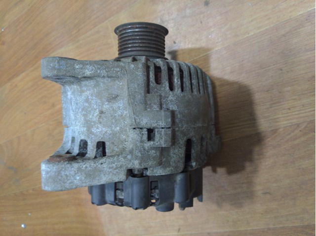 8200667610 RENAULT Генератор купить в Ирпень