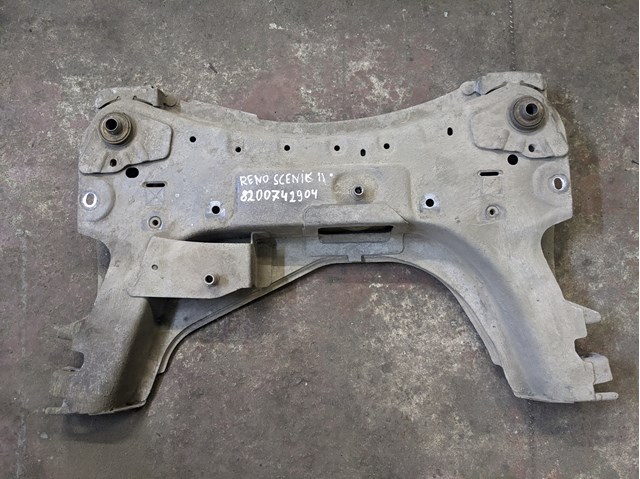 RENAULT 8200742904 Балка передней подвески (подрамник) в наличии Павлоград