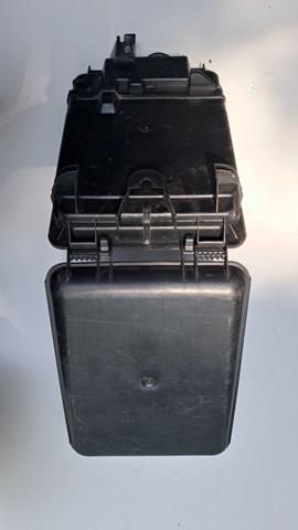 Корпус блока предохранителей 8D0927355A VAG