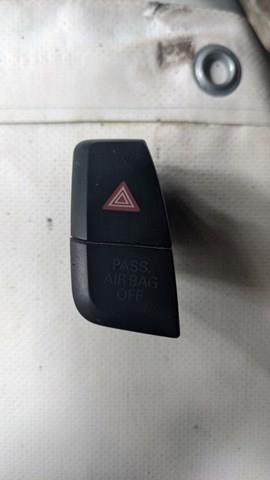 VAG 8K1941509A Кнопка включения аварийного сигнала в наличии Черкассы
