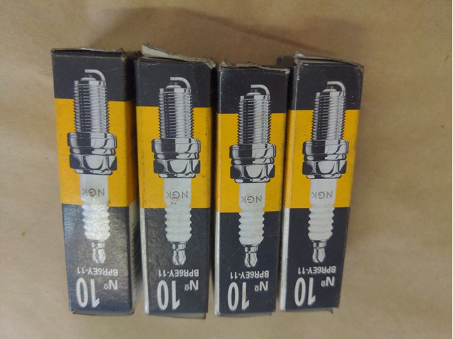 Свеча зажигания BPR6EY11 NGK