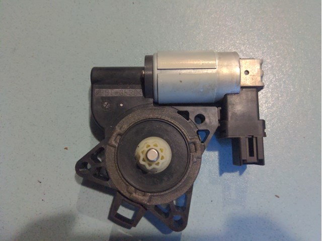 Мотор стеклоподъемника двери задней G22C5958X MAZDA