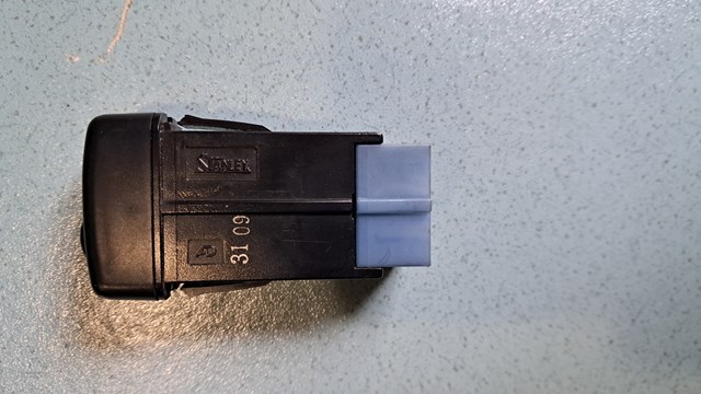 GA5R666F0B MAZDA Кнопка (регулятор) корректора фар купить в Ровно