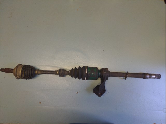 GD（9/25まで） GD192550XA Mazda Полуось (привод) передняя правая