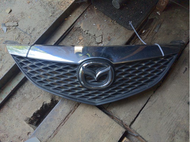 Решетка радиатора GJ6A50712 MAZDA