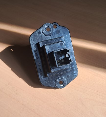 Реле печки PM010010B MAZDA