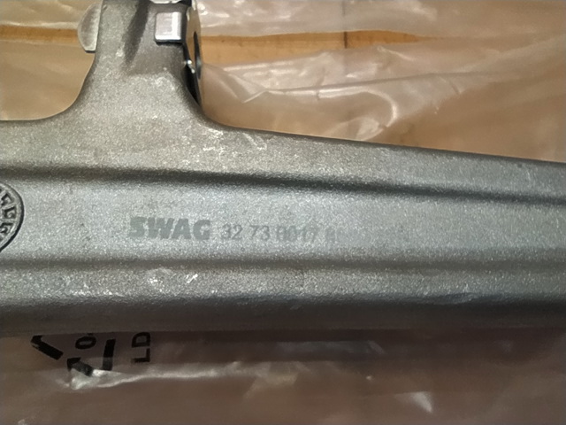 SWAG 32730017 Рычаг передней подвески нижний левый/правый в наличии Чернигов
