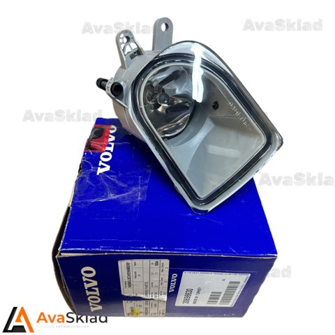 Противотуманка правая 30698630 VOLVO