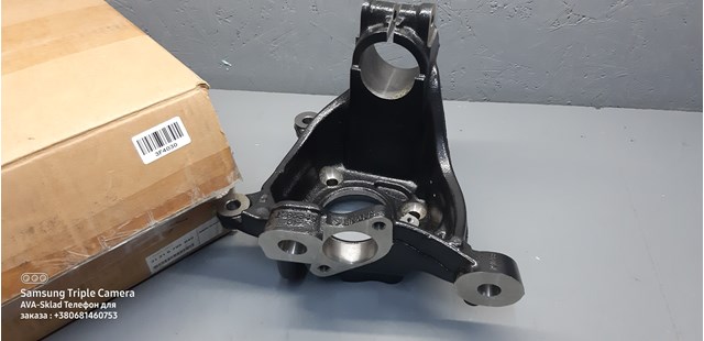 Цапфа передняя левая 31216795849 BMW