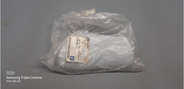 Накладка зеркала заднего вида, левая 90546042 GM