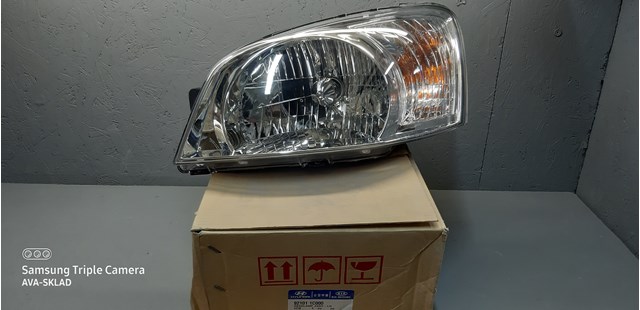 Блок фара левая 921011C000 HYUNDAI