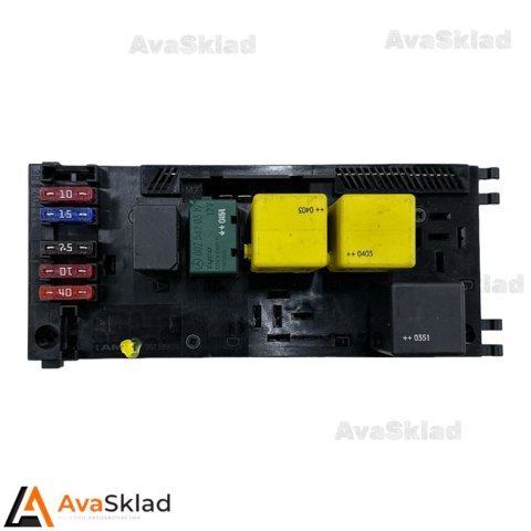 Монтажный блок предохранителей A0025452701 MERCEDES