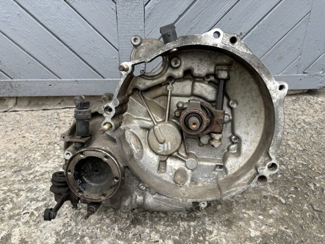 VAG 002300045D КПП в наличии Ровно