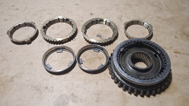 Кольцо синхронизатора 02T311247 VAG
