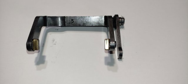 VAG 02U311562D Вилка переключения передач КПП в наличии Винница