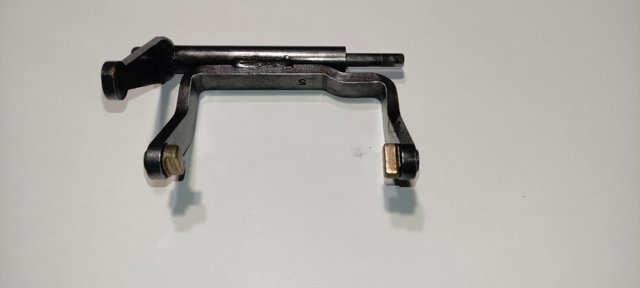 Вилка переключения передач КПП 02U311562D VAG