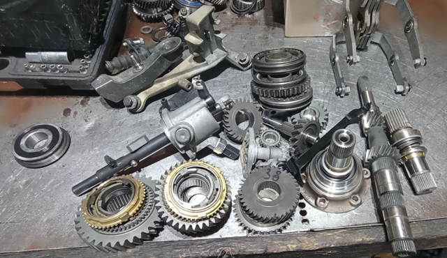 VAG 02Z300046B КПП в сборе (механическая коробка передач) в наличии Львов