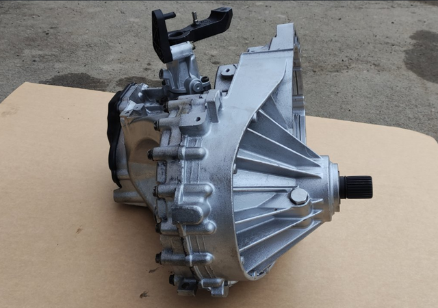 VAG 02Z300046B КПП в сборе (механическая коробка передач) в наличии Житомир