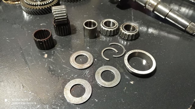 Подшипник ступицы задней, внутренний 311405625N VAG