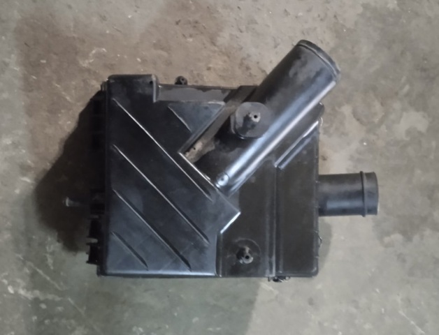  Корпус воздушного фильтра A6380902101 MERCEDES