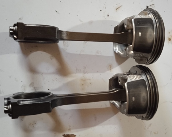 L3Y211010 MAZDA Поршень в сборе с шатуном купить в Каменское