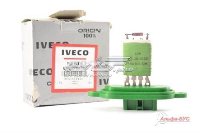 Фонарь освещения номера 500325883 IVECO