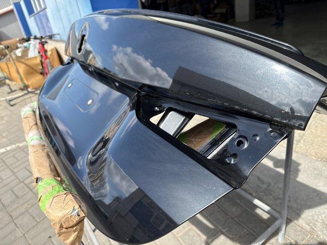 BMW 41007956379 Крышка багажника в наличии Полтава