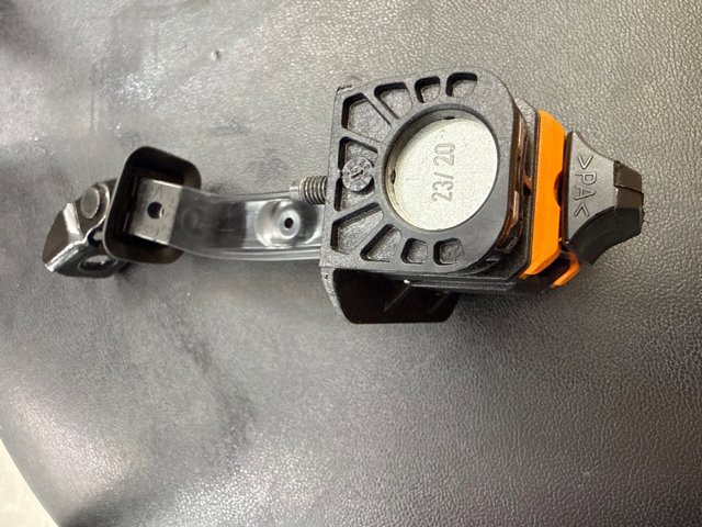Ограничитель двери передний 51007482127 BMW
