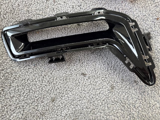BMW 51118085623 в наличии Николаев