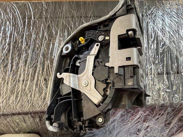 Замок задней двери, правой 51229464884 BMW