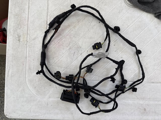 61128727352 BMW купить в Кривой Рог