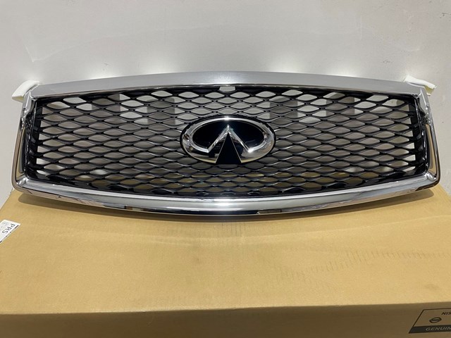 Облицовка радиатора 623104HB0B NISSAN