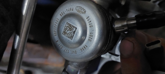 Насос топливный высокого давления (ТНВД) 04E127027N VAG