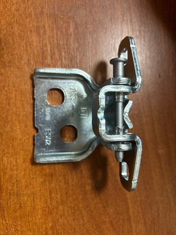 Петля передней двери 804207876R RENAULT
