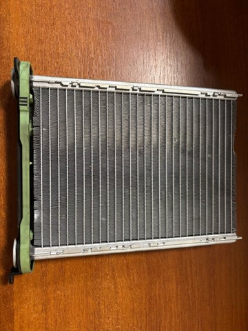 VALEO 812413 Радиатор печки в наличии Ирпень