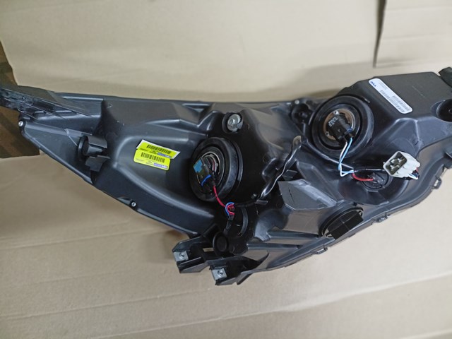 Блок фара левая 84001AL11A SUBARU