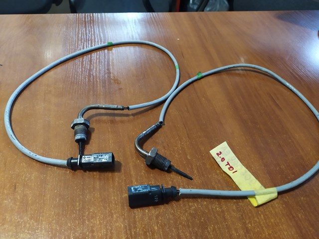 Датчик температуры отработавших газов (ОГ), до катализатора 04L906088EA VAG