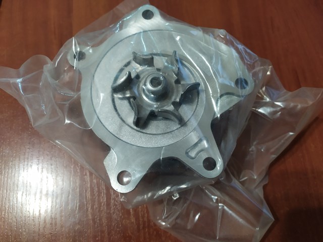 NISSAN 210103RC2A Помпа в наличии Сумы