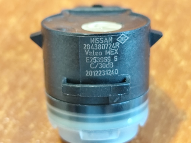 Датчик парктроника центральный 284380724R NISSAN