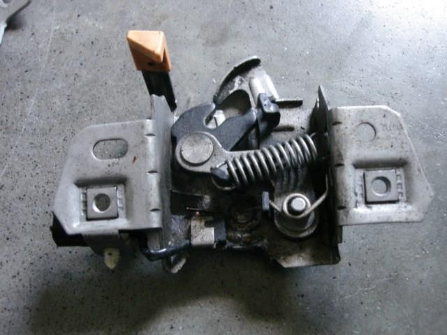 30716529 VOLVO Замок капота купить в Ровно